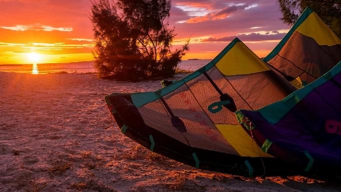 Galerie kitesurf – Pure Wind Kite School à la Baie de Sakalava, Diego Suarez, Madagascar