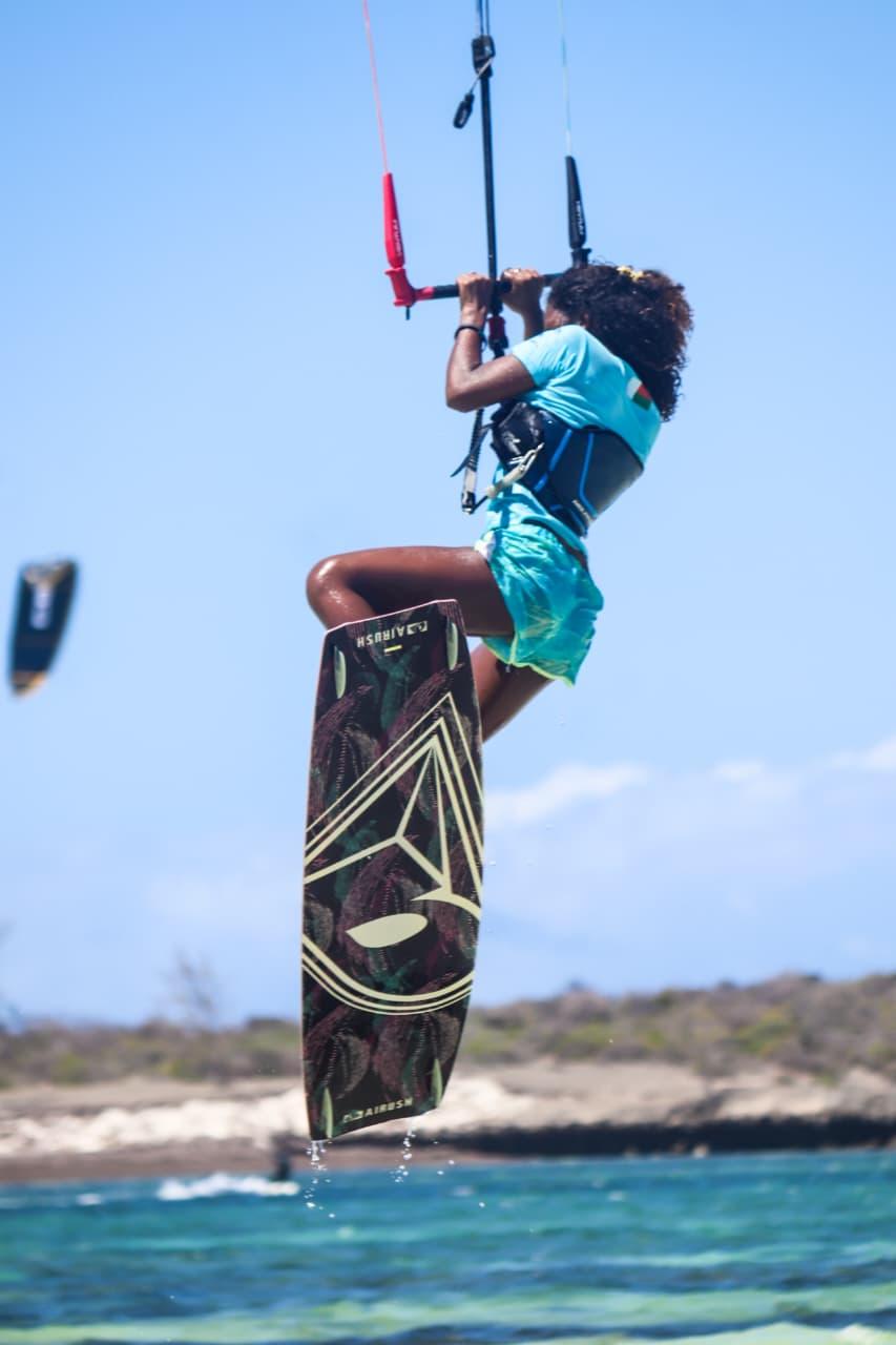 Figure kitesurf – jump sur la Baie de Sakalava, Madagascar